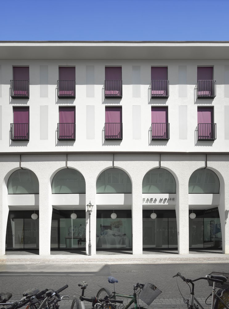 Office and Commercial Building in Karlsruhe