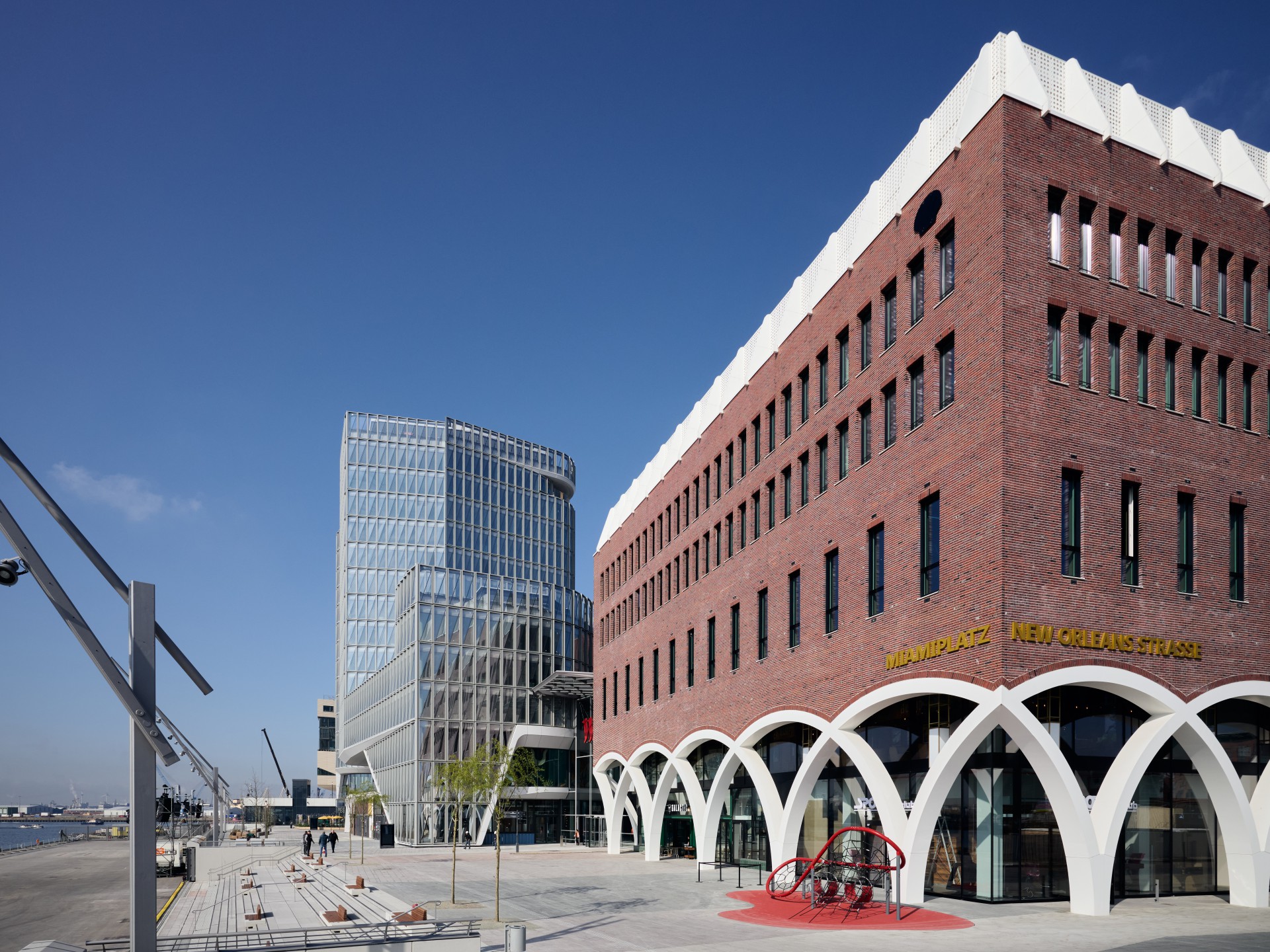 Gewerbe- und Bürogebäude „The Yard“ im Westfield Hamburg-Überseequartier, Hamburg